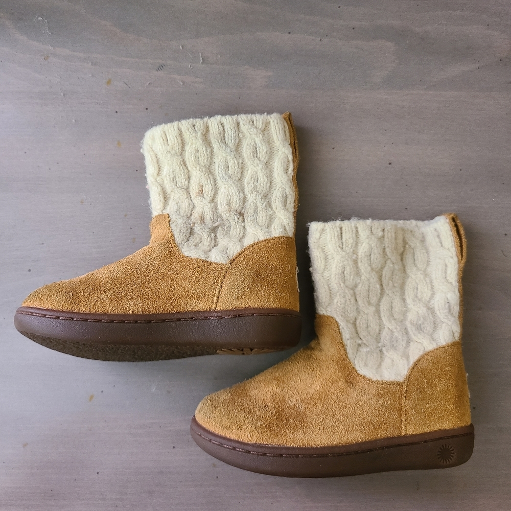Knit Sweater Ugg Boots- Size 6